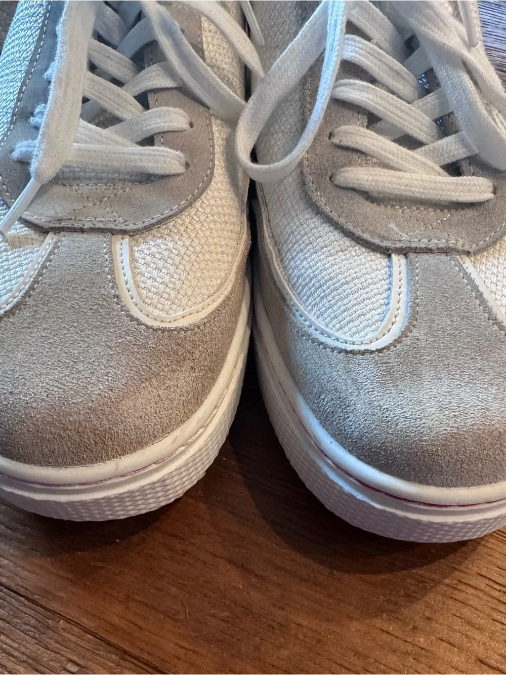 Muk Luks Men's White and Tan Casual Sneakers